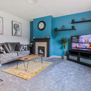 Rookwood House - Spacious With Free Parking - Short Leeds , Leeds (West Yorkshire) United Kingdom