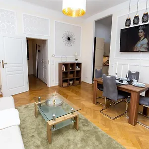 Apartment Sissi New Luxurious Near Schönbrunn&westbahnhof, Wien