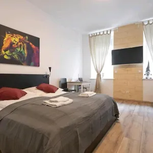 Apartment, Modern Und Neu Renoviert Apartamento